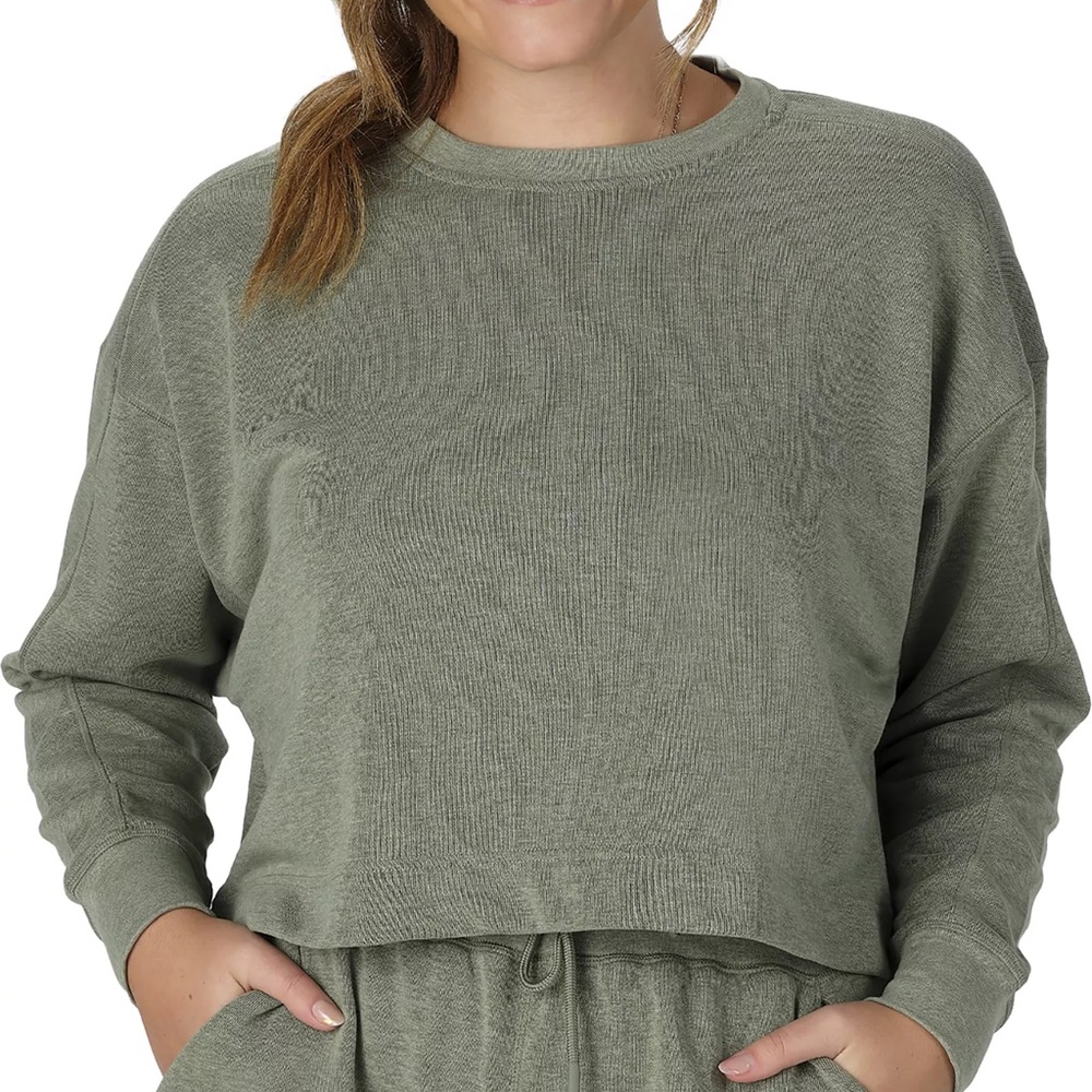 Easton Women's Jen Schro Cropped Crew Neck Sweatshirt, Army Green, Small—NWT